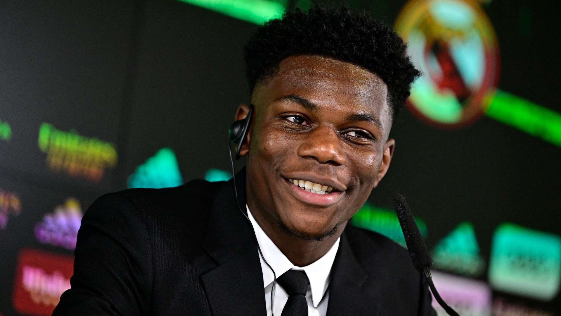 在高强度的 在高强度的